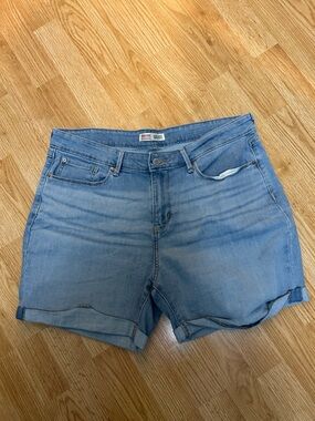 Signature by Levi Strauss Light Wash Denim Roll-Cuff Shorts